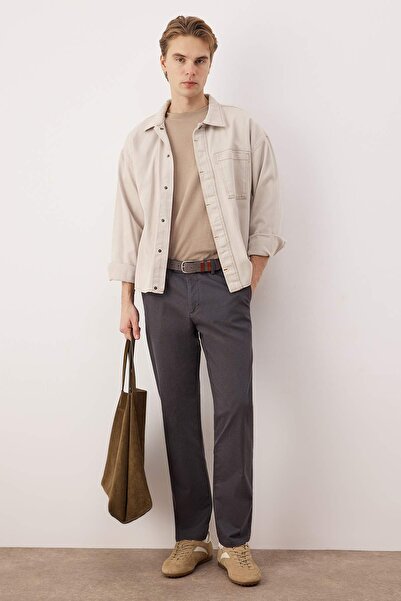 Trendyol Collection Ανδρικό υφαντό παντελόνι σε σκούρο γκρι TMNAW26PL00032