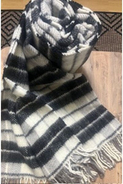 LoyalWoman بطانية صوف دافئة للتلفاز (145×200) سكوتش - أسود كريمي