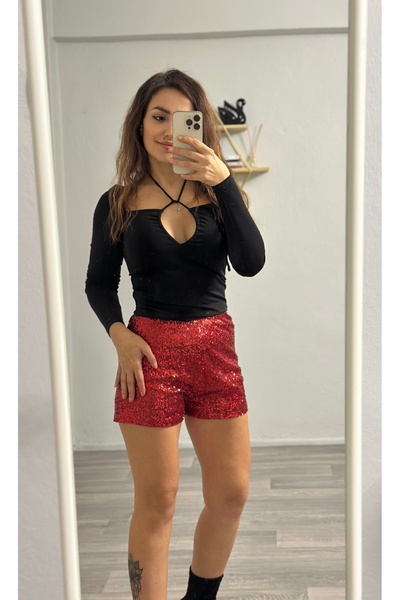 Derya Akyol Kırmızı Pul Payetli Beli Lastikli İçi Astarlı Mini Şort