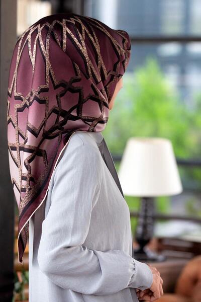 Vissona %100 Twill Türk Motifi  Desenli Pudra Renkli 90x90 Eşarp Dikim Şekli:...