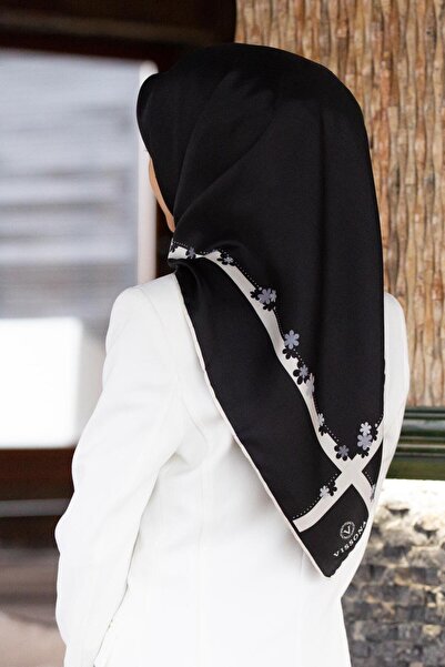 Vissona Crno-krem Cvetni dezen keper Svila šal - 90x90, ručno šiven