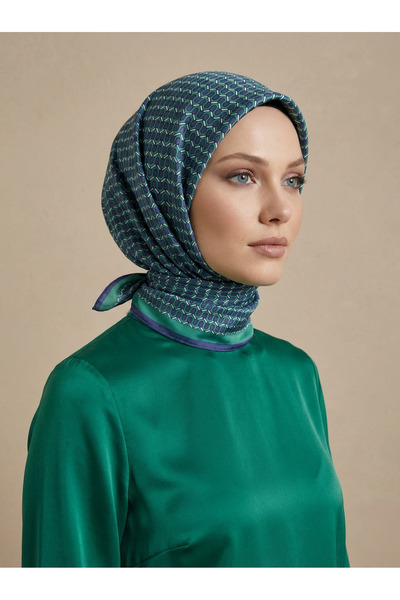 Armine Nostalji Serisi - Geometrik Desenli İpek Eşarp