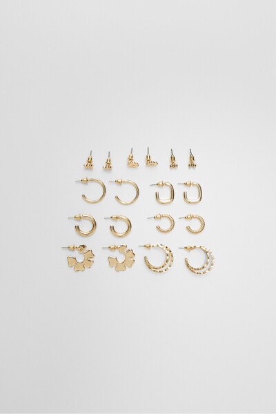 Stradivarius 9'lu çiçek küpe seti