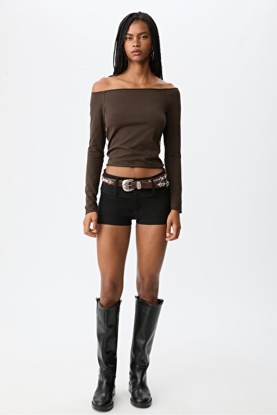 Stradivarius Omuzları Açık Tişört