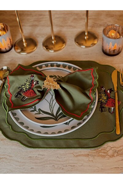 LİONYA DESİGN 4 Parça 2 Kişilik Yılbaşı Nakışlı Sofra Seti (2 Amerikan Servis...