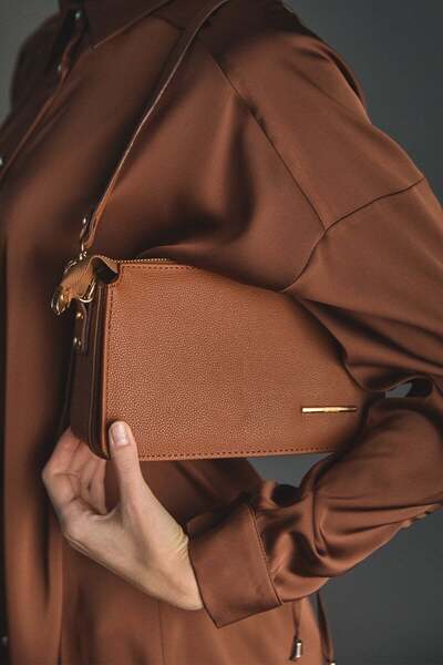 Setrms Zincir Askılı Bölmeli Omuz Çantası