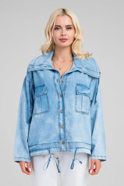 Bold & Young جاكيت جينز نسائي من قماش الليوسيل الرقيق بأزرار وياقة كبيرة وجيوب، لون أزرق فاتح