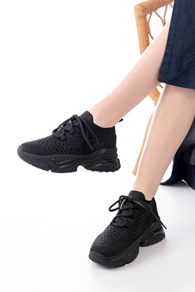 Zerenyus حذاء رياضي نسائي ZRİN-2024 فاخر أسود اللون برباط وتصميم حجري