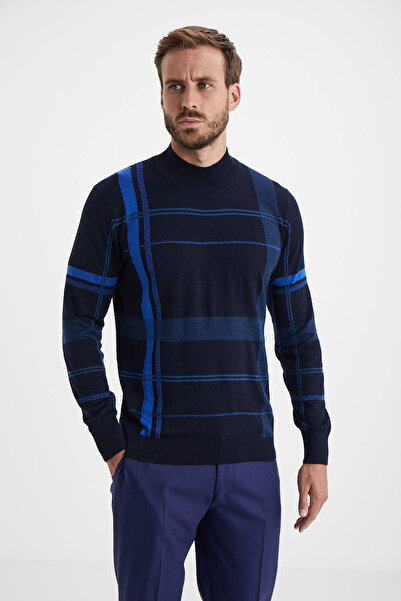 Hemington ملابس تريكو من صوف الميرينو باللون الأزرق الداكن بنمط خطوط لوبيتو