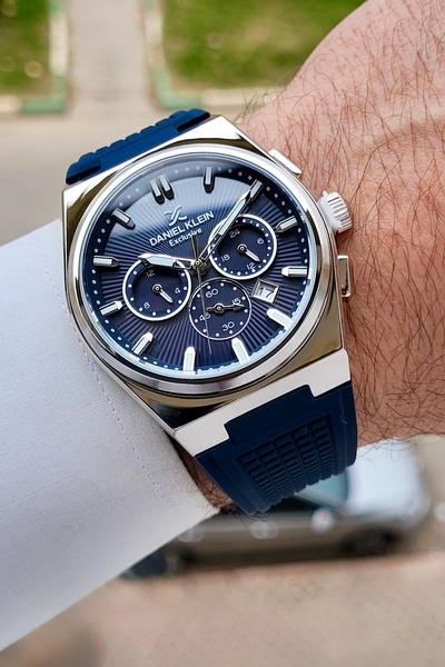 Daniel Klein Kasası Gümüş Kordonu Lacivert Renk 44 mm İç Göstergeleri Aktif E...