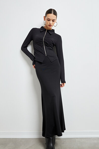 Bipantolon طقم نسائي مكون من قطعتين: بلوزة بياقة بولو سوداء بسحاب وتنورة متوسطة الطول