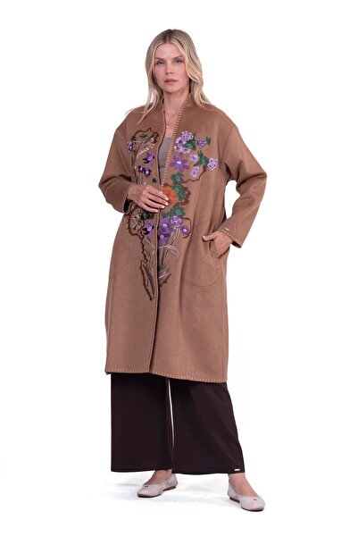 Invee Doğa Nakışlı Yün Kap CARAMEL