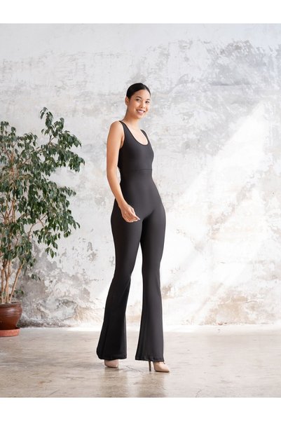 Valle Fashion Spanish Leg Pilates Yoga Sports Jumpsuit with Gathered Hips