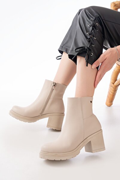 Zerenyus حذاء نسائي شتوي ZRİN-3020 فاخر بلون بيج مع سحاب وكعب سميك