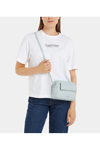 Calvin Klein حقيبة كتف نسائية من Peb - K60k 611884