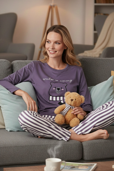 Lela Σετ πιτζάμες με συνηθισμένη εφαρμογή με σχέδιο με λαιμόκοψη ΠΙΤΖΑΜΕΣ 657...