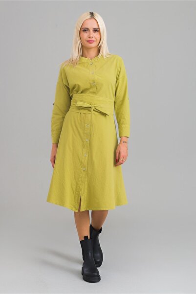 Bold & Young فستان نسائي من القطن ذو ياقة واقفة ولون أخضر زيتي وجيب وحزام