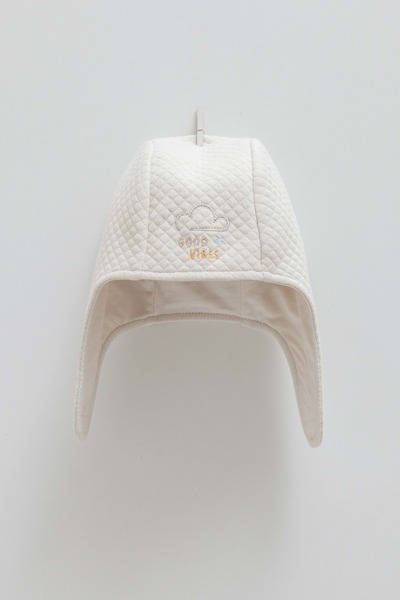Caramell Good Vibes Baby Hat with Ears Stone