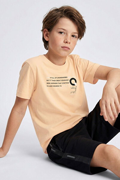 TOMMY LIFE Момчешка тениска с детайлен яка и стандартен модел с принт на пъпе...