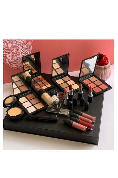 KWK مجموعة مكياج مكونة من 19 قطعة، متعددة الألوان، سهلة الاستخدام