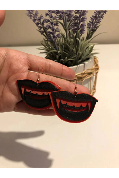 ADA 3D Vampir Dişli Siyah Dudak Figürlü Kırmızı Çerçeveli Gotik Tarz Hafif Küpe
