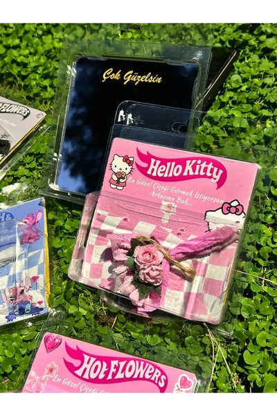 HEY GİDİ GİFT Hello Kitty Mini Buket Pembe Çiçek, Koleksiyonluk Çiçek Buketi,...