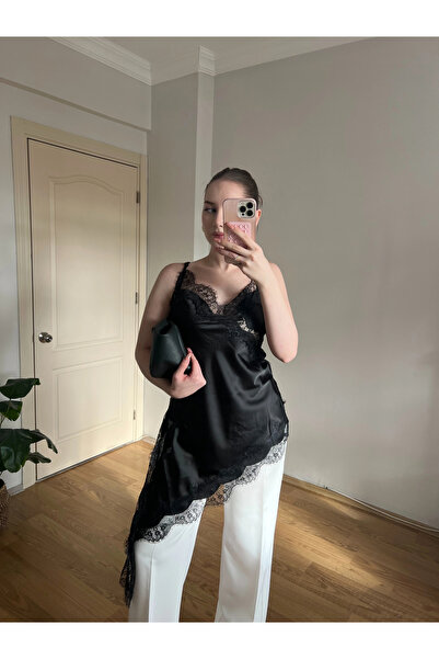 Souwe Asklılı Dantel Detaylı Siyah Saten Bluz