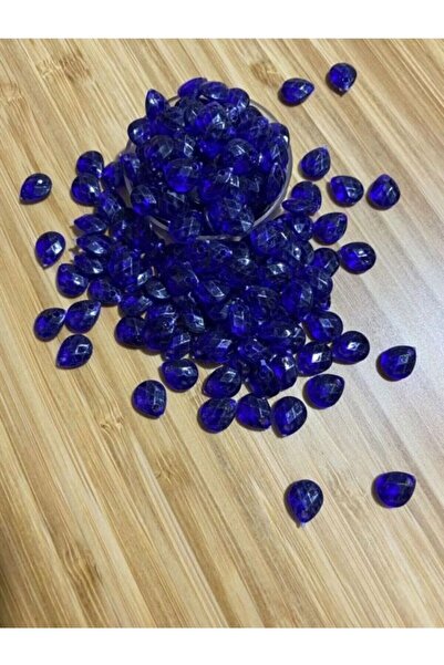 Öztürk Oya, rochii de seară, prosoape, bijuterii, tricotat etc. Mărgele de pi...