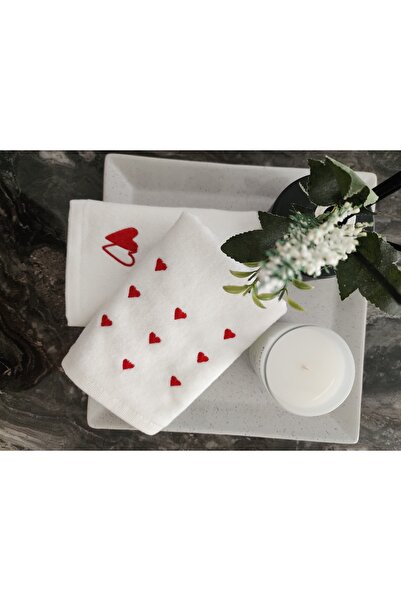 2Ddesign مجموعة مناشف مطرزة هدية الحب – قلب وحب، للزينة