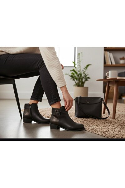 BAYRAMOĞLU KUNDURA حذاء نسائي من ياندان بتفاصيل معدنية وسحاب وبطانة داخلية من...