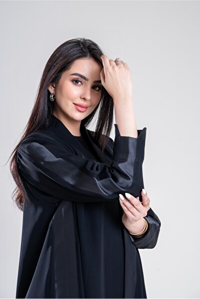 Al Afnan Boutique عبايه من قماش الكريب الملكي بلمسه انيقه ومميزه من قماش التف...