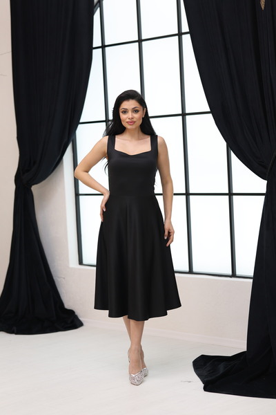 satenia storee laventina elbise askılı eteği kloş scuba riklali kalın kumaş e...