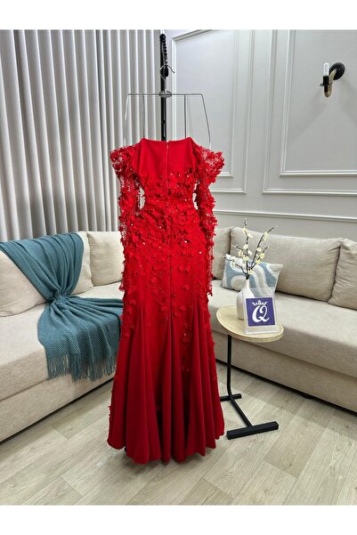 Orange Luxurious and elegant evening dress