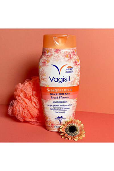 Vagisil سكينسيتيف سكينسيتيف بلس غسول مهبلي يومي للنساء، زهر الخوخ 354 مل