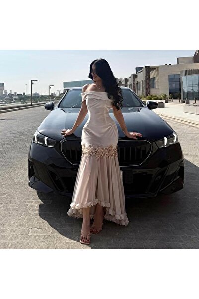 Rima Fashion فستان سهرة طويل بتصميم حورية البحر وأكتاف مكشوفة