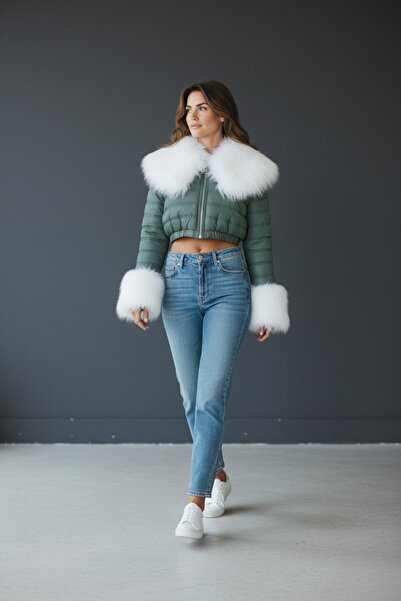 gardiant Kadın Parlak Kapitone Kumaş Yaka ve Kol Kürk Detaylı Şık Kışlık Crop...