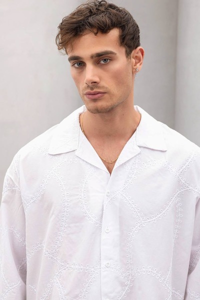 Yeblin Oversized Shirt Wire Embroidered White