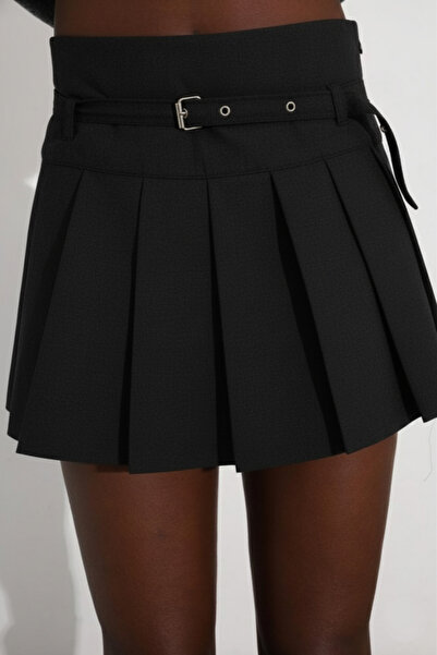 Safgiyim44 تنورة قصيرة مطوية بحزام أسود