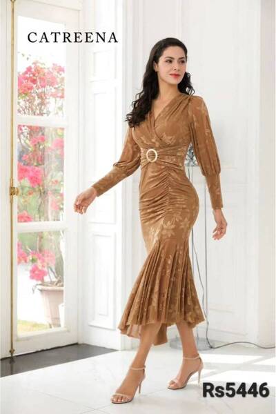 alestafham Soft lace dress with long sleeves