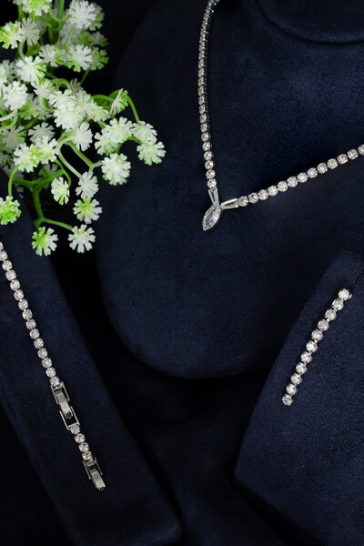 MOSSMOUR Markiz Kesim Zirkon Taşlı V Model Kolye Küpe Bileklik Takı Seti / 3m...