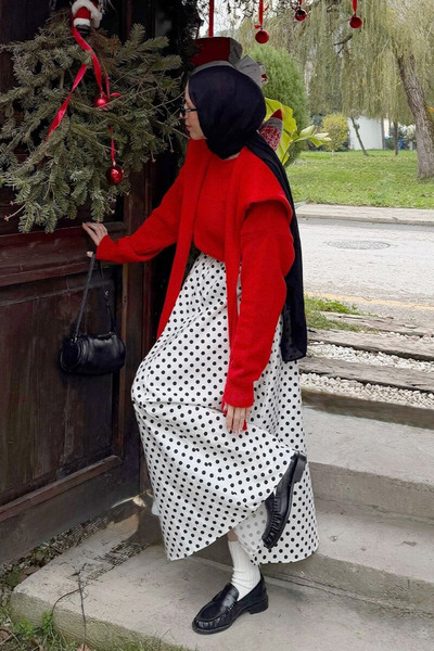 Tuğba Avcıoğlu Beyaz Siyah Puantiyeli Keten Kloş Uzun Etek