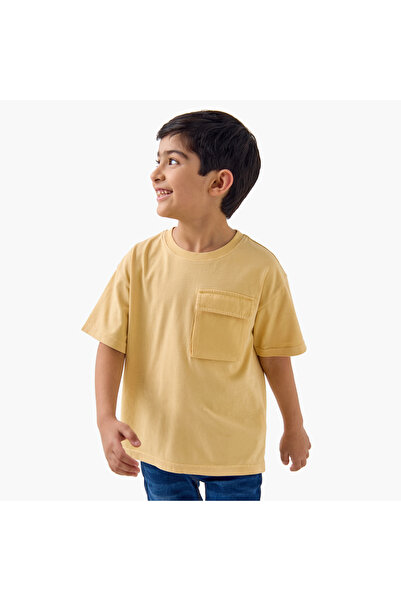 Juniors Solid T-shirt with Short Sleeves and Flap Pocket