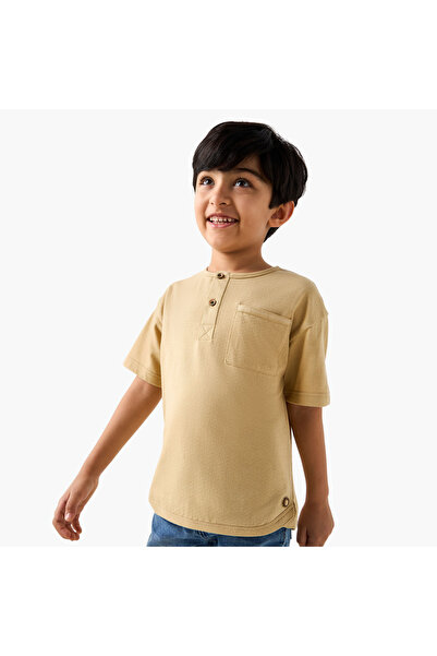 ELIGO Solid Henley Neck T-shirt with Short Sleeves