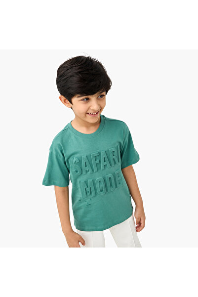 Juniors تي شيرت برقبة مستديرة وأكمام قصيرة مزين بشعار منقوش