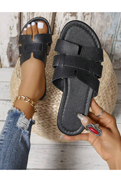 Sheya Shein flip-flops, black