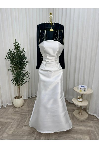 Heidi Luxurious embroidered velvet dress