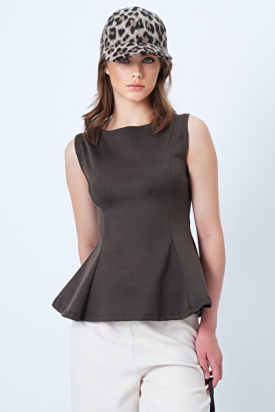 Trend Alaçatı Stili Γυναικεία καφέ πλεκτή μπλούζα με λεπτομέρεια ραφής με λαιμόκοψη ποδηλάτου Vs01189