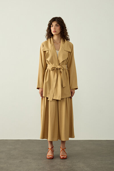 TEREZIE Lorisa Tie-Up Blouse