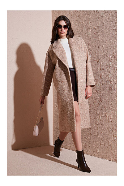 LC Waikiki MG TREND'EN LCW WAIKIKI Bej Oversize Fit Mono Yaka Düğmeli Buklet ...