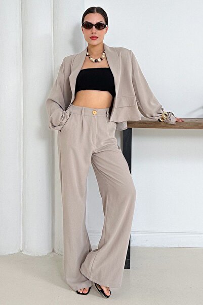Trend Alaçatı Stili Kadın Bej Cep Aksesuarlı Crop Astarlı Ceket Ve Çift Cepli...
